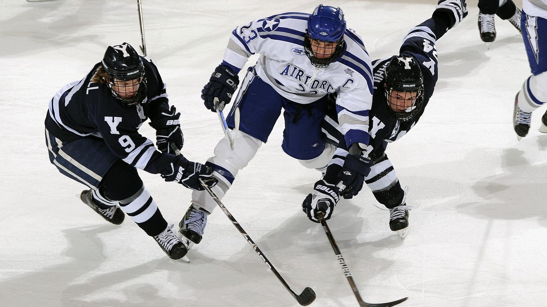 开云体育客服-足球创意广告荣获年度传播大奖，经典足球广告合集